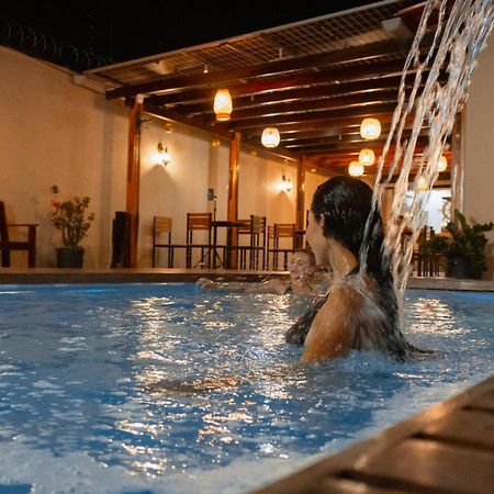 Angatu Hostel Service ماناوس المظهر الخارجي الصورة