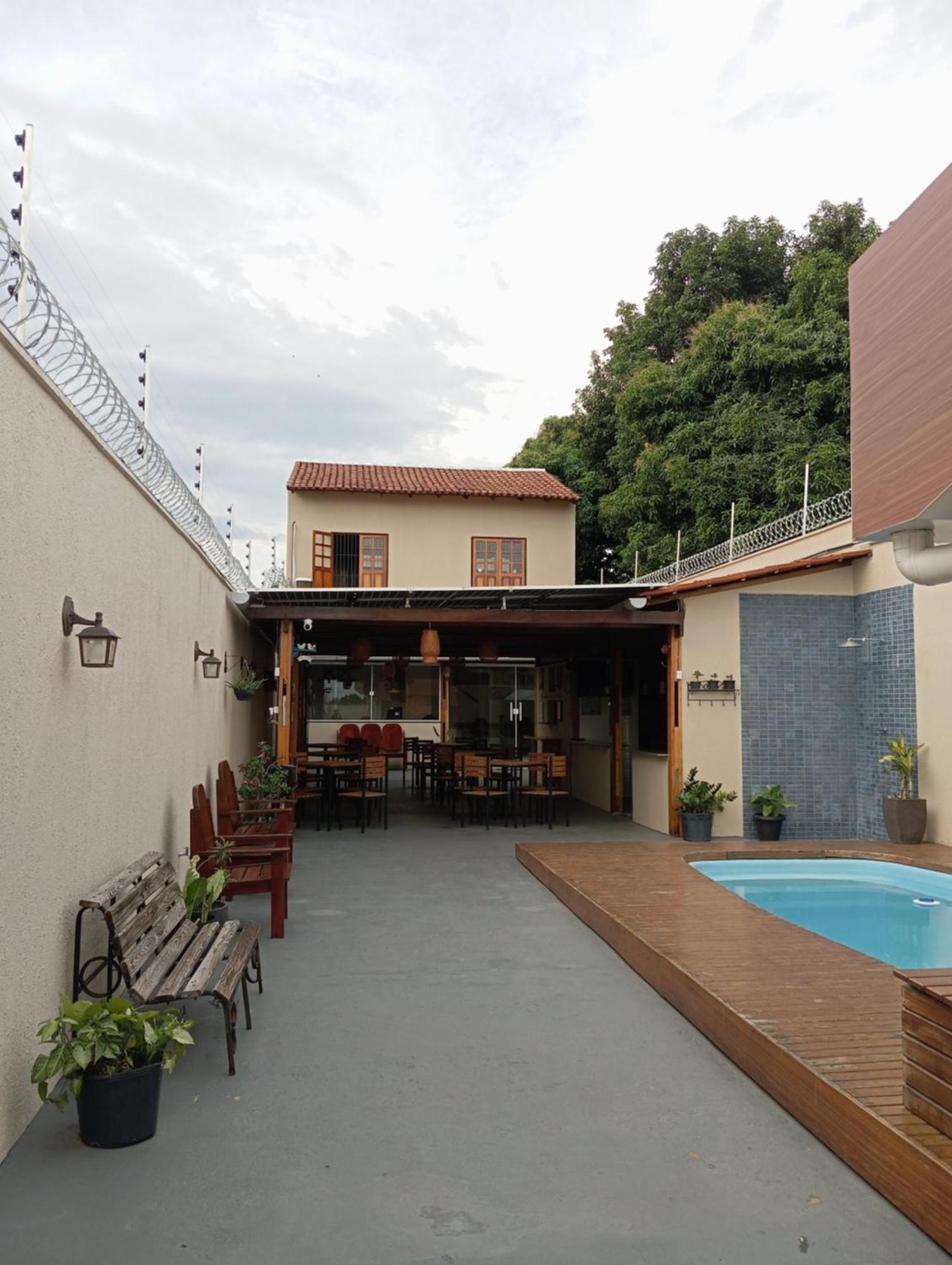 Angatu Hostel Service ماناوس المظهر الخارجي الصورة
