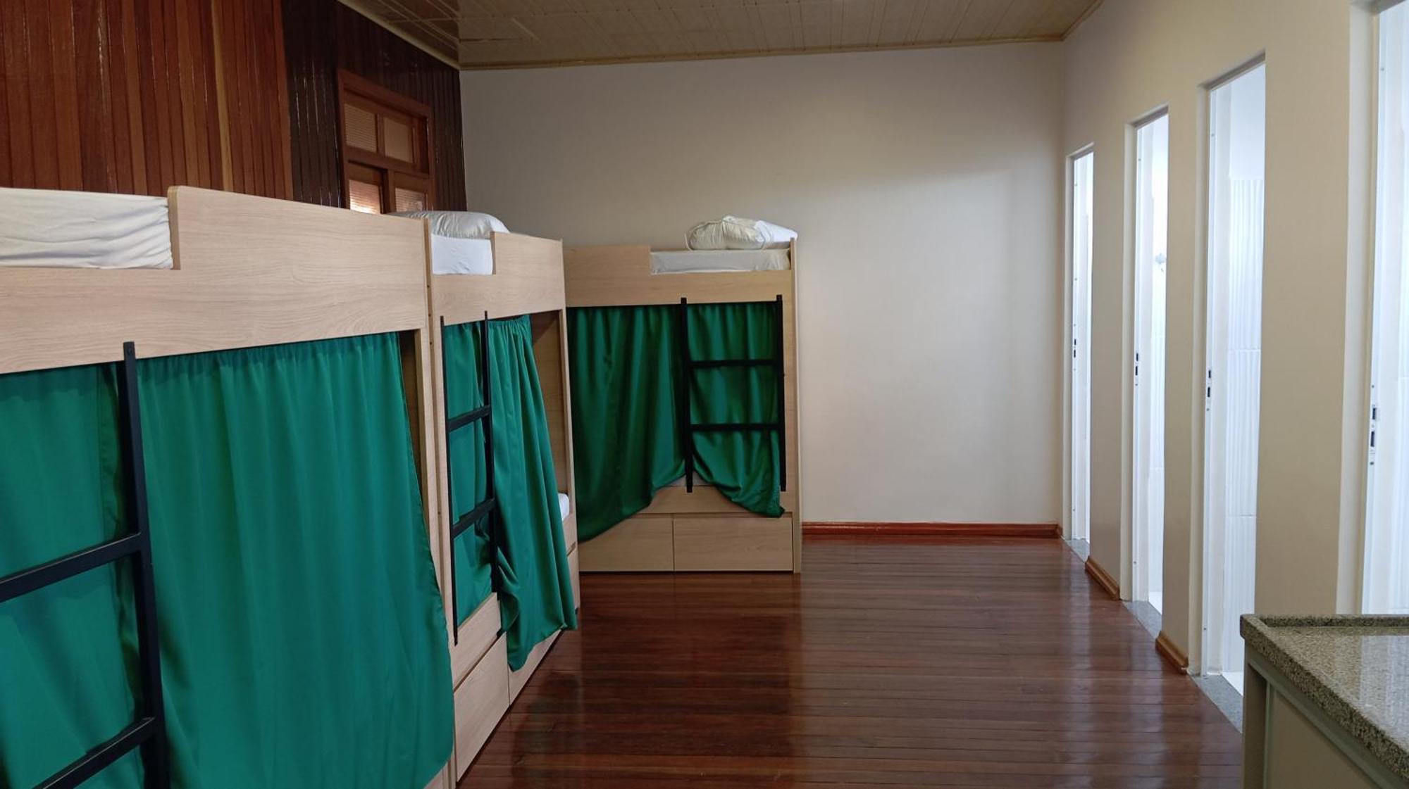 Angatu Hostel Service ماناوس المظهر الخارجي الصورة