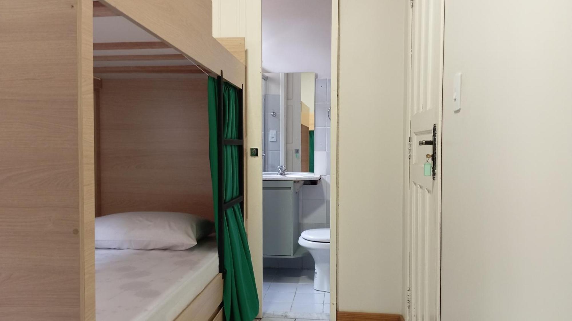 Angatu Hostel Service ماناوس المظهر الخارجي الصورة