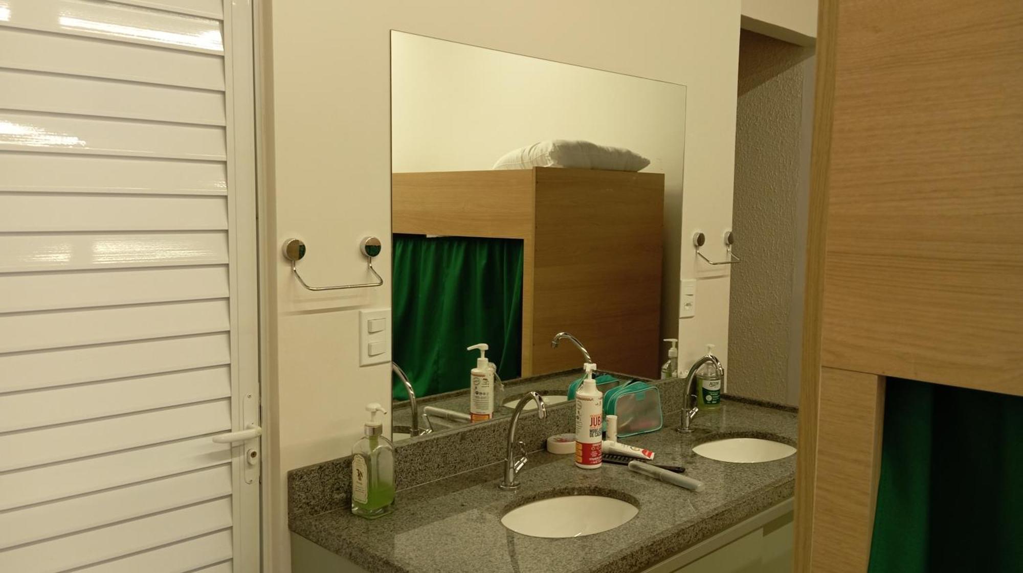 Angatu Hostel Service ماناوس المظهر الخارجي الصورة
