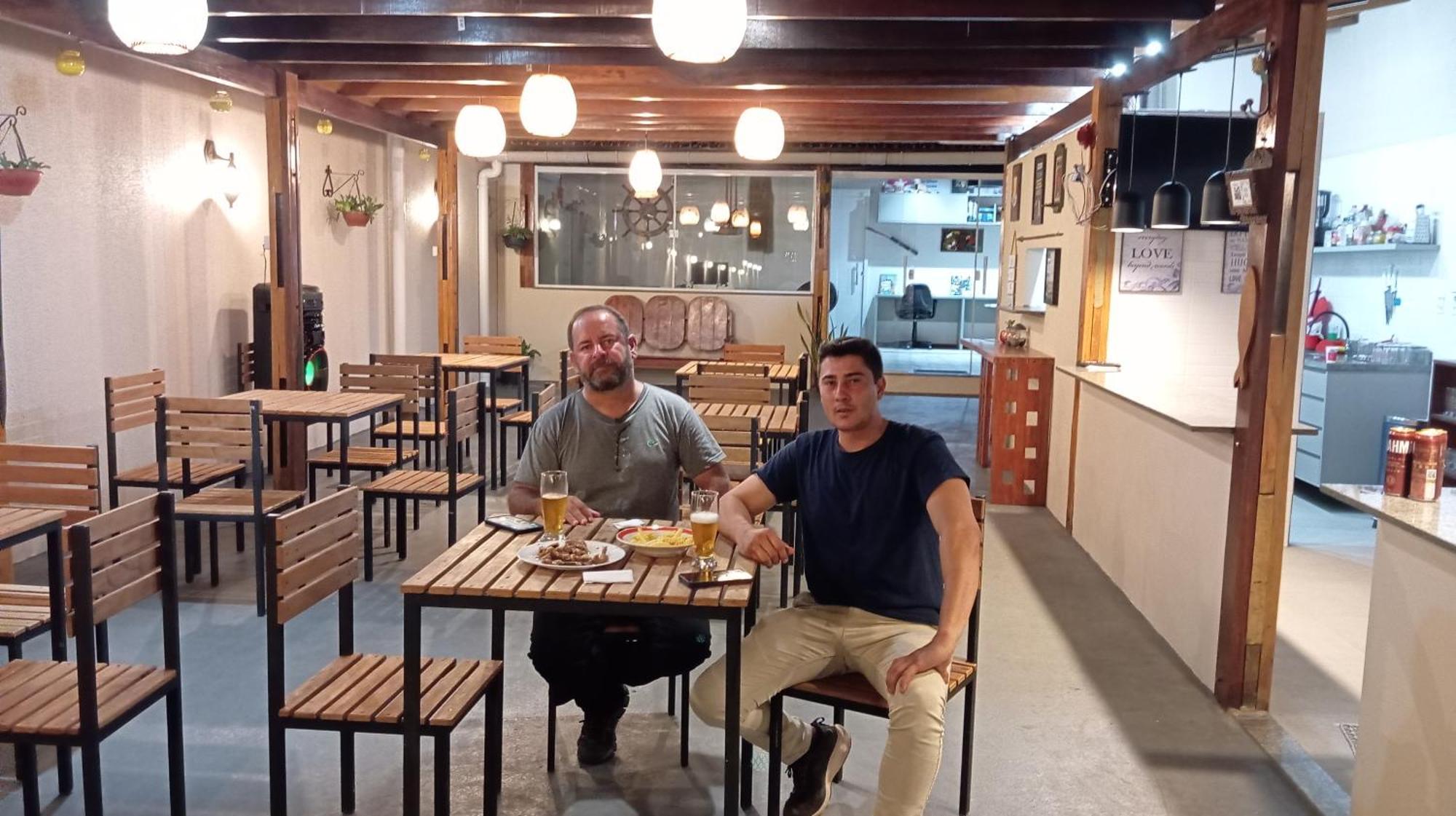 Angatu Hostel Service ماناوس المظهر الخارجي الصورة