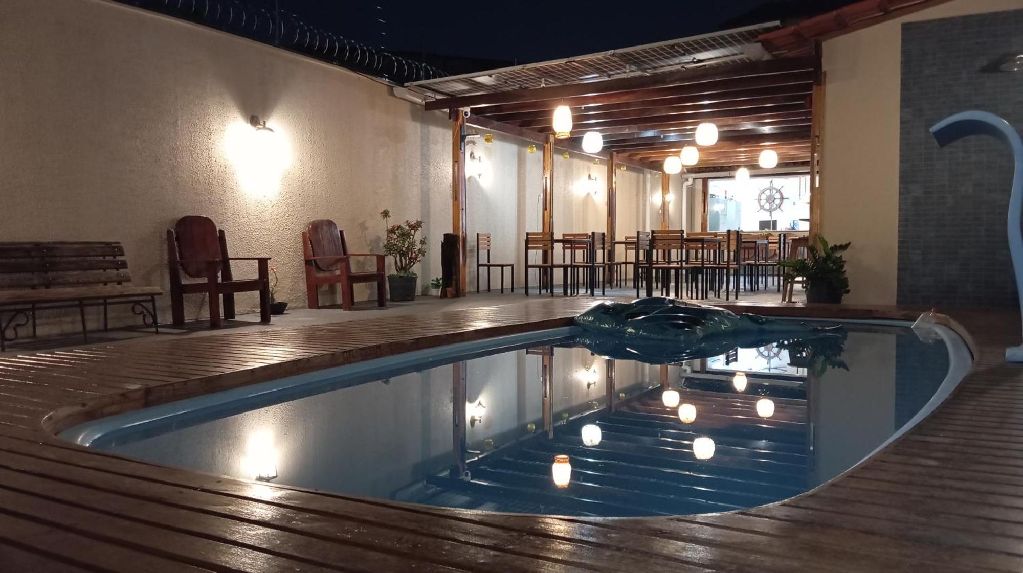 Angatu Hostel Service ماناوس المظهر الخارجي الصورة