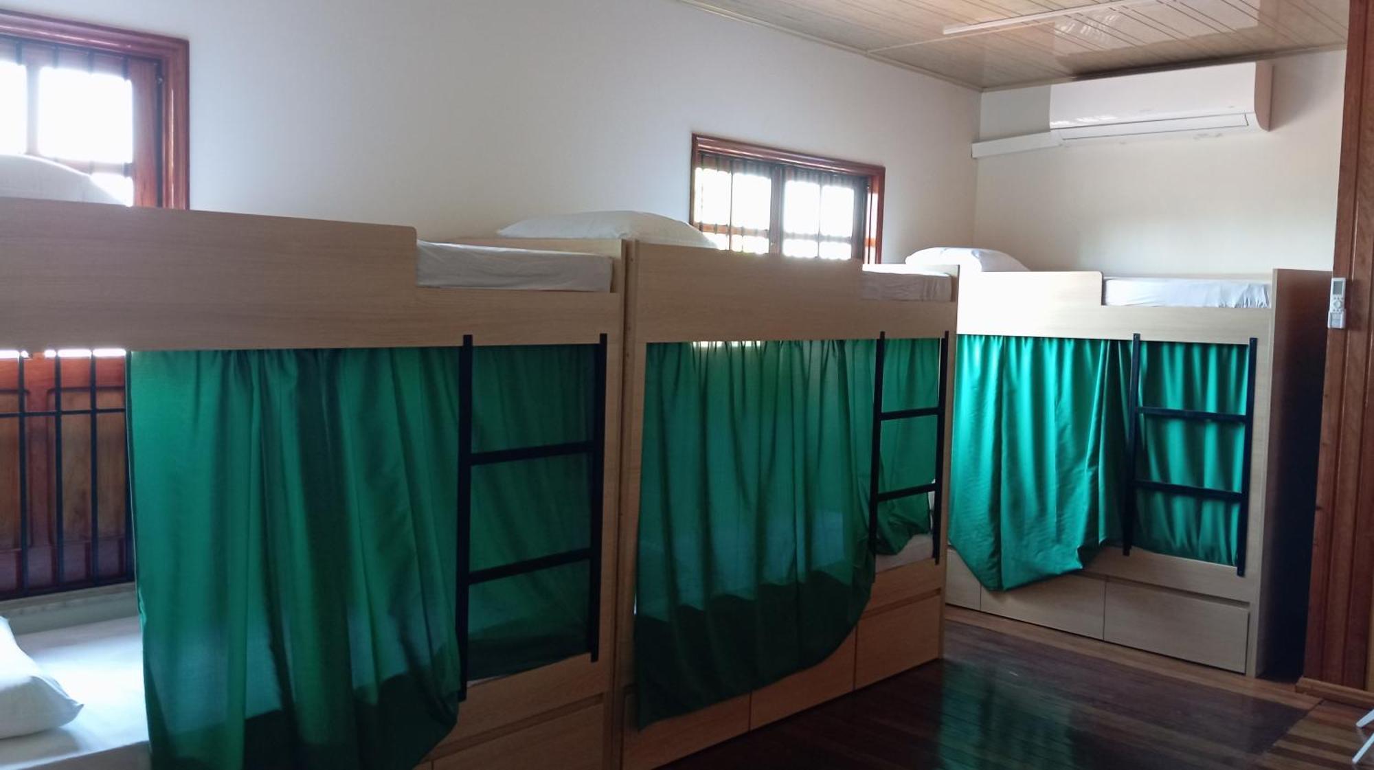 Angatu Hostel Service ماناوس المظهر الخارجي الصورة